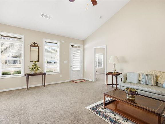 4th image of 2403 Tree Arbor Way