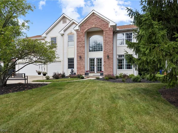 21766 Woodfield Trl, Strongsville, OH 44149