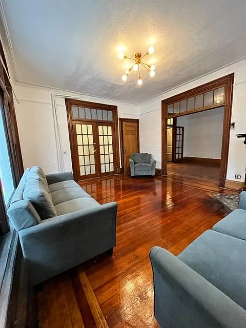 1 bed, 1100 sqft, $1,995 — Photo 2