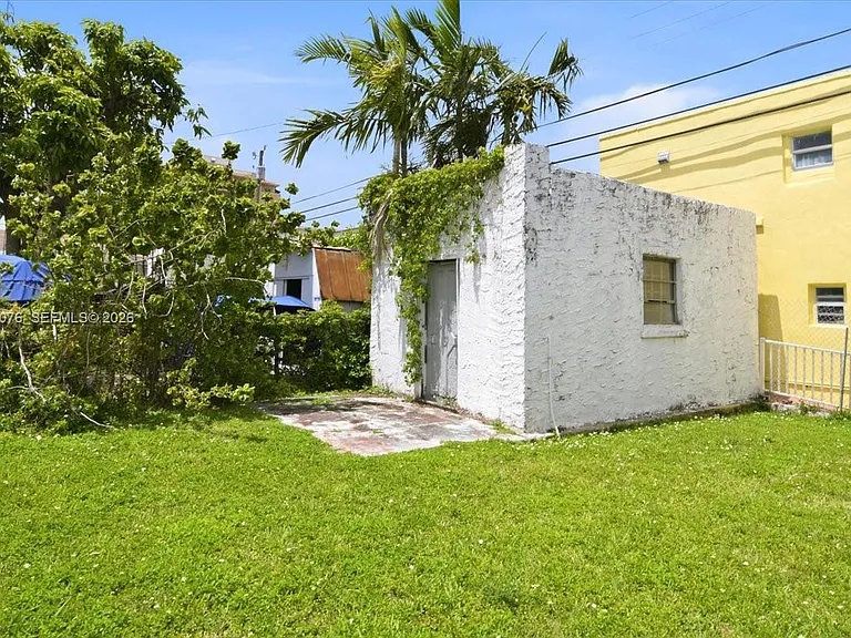 3645 SW 25th Ter — Photo 19