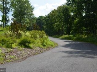 82 Straw Hollow Rd, Harrisburg, PA 17112