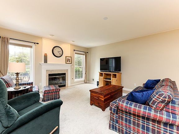5th image of 5572 Hampshire Ln