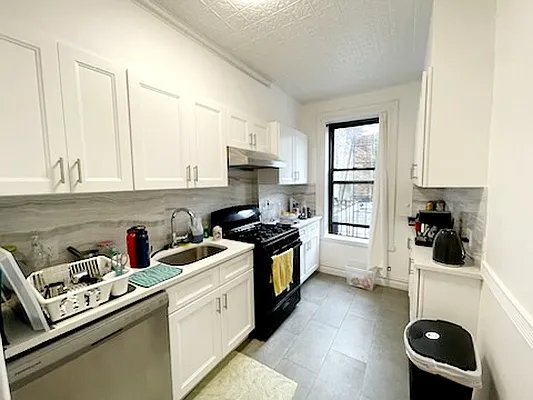Rented by Brooklyn Property Group LLC | media 35