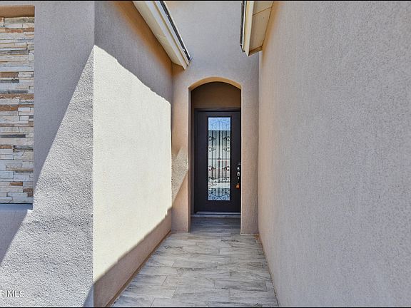 4th image of 12305 Desert Palms Ave
