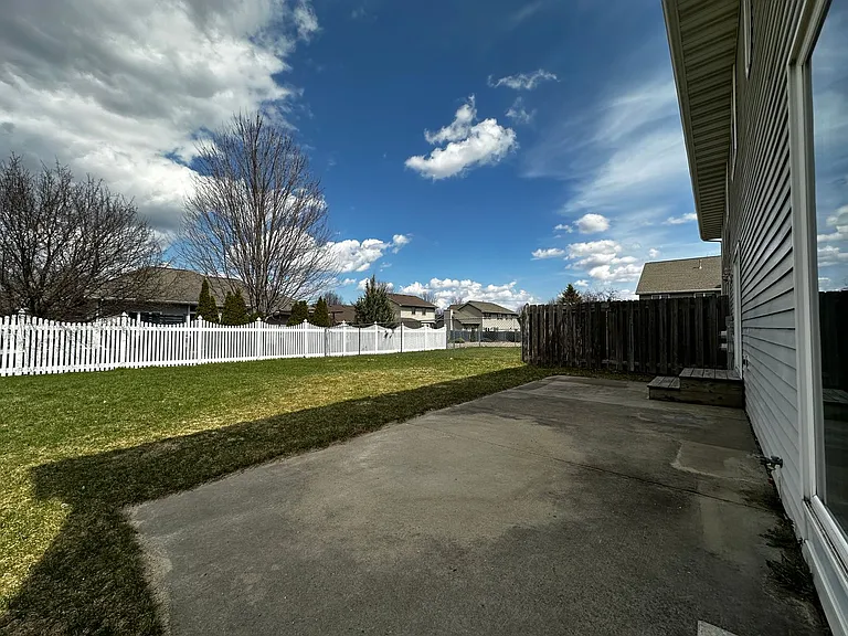 1525-1527 Okeefe Rd — Photo 47