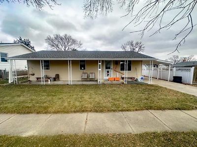 830 N 7th Ave, Broken Bow, NE, 68822