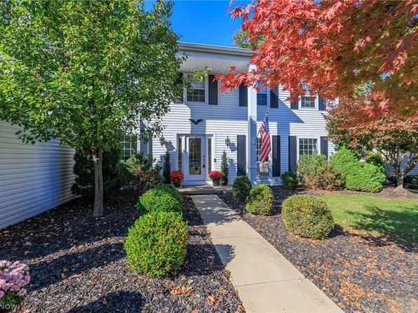 18204 Winchester Ct, Strongsville, OH 44136