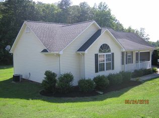 125 Orchard Spring Dr, Inman, SC 29349