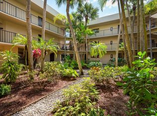 5220 Las Verdes Circle #108, Delray Beach, FL 33484