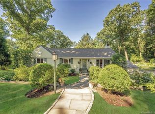 45 Haviland Ct, Stamford, CT 06903