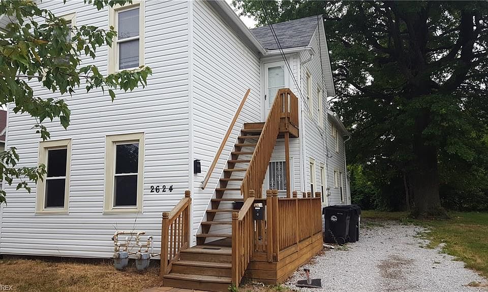 1st image of 2624 Woodbridge Ave #1