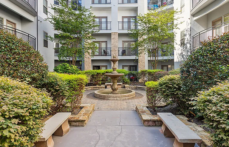 The Alexander at the District Apartments — Photo 38