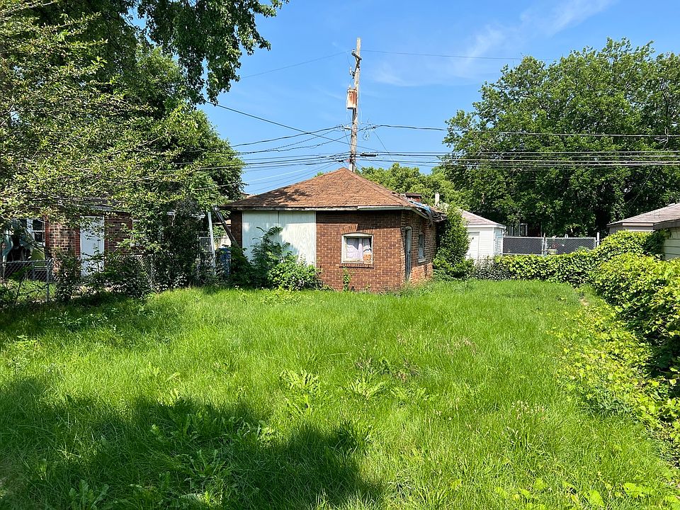 2nd image of 8413 S Rhodes Ave