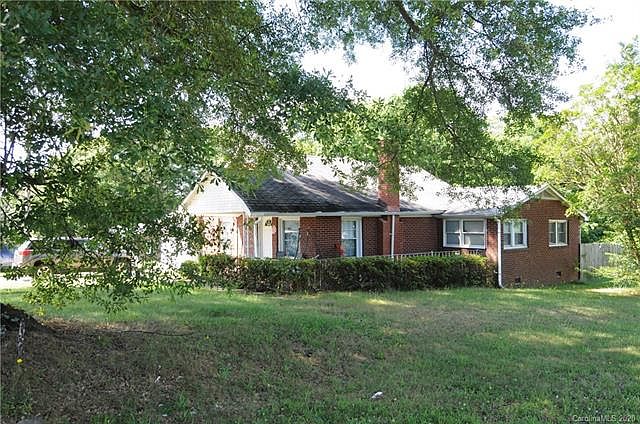 1st image of 611 Huss St