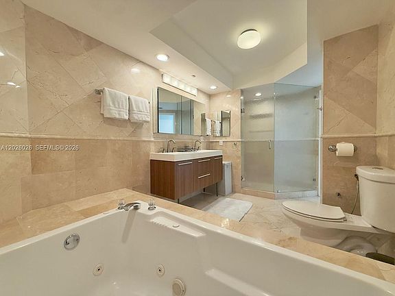 5th image of 16400 Collins Ave APT 1545