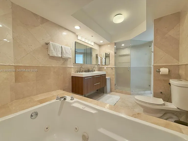 16400 Collins Ave #1545 — Photo 5