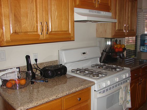 4th image of 1901 W 91st Pl