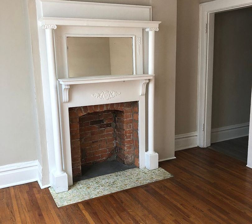 1st image of 1221 Forsythe Ave