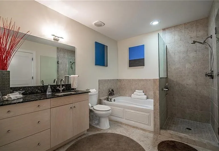 905 Juniper St NE #401 — Photo 18