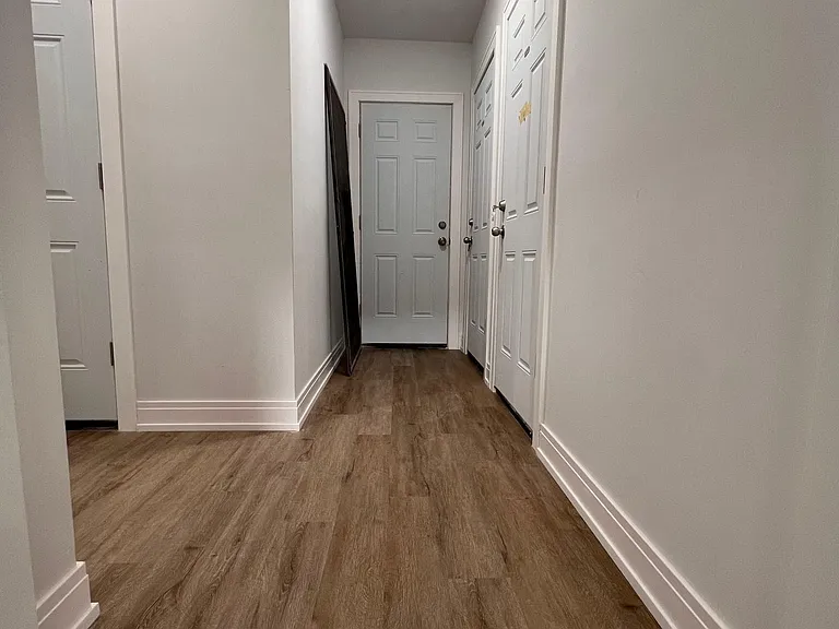 226 E 48th St #1W — Photo 17