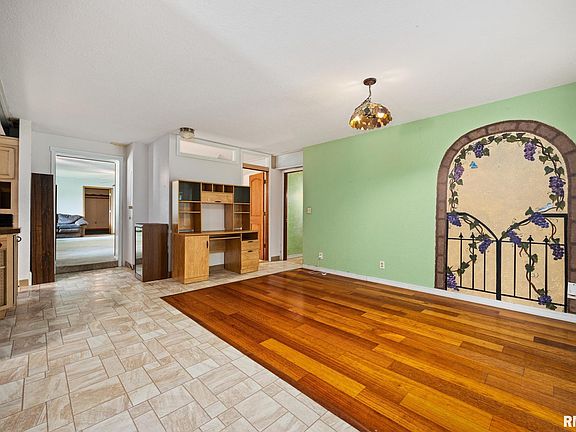 5th image of 1500 N Park Ave