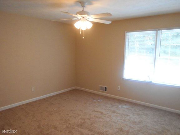 91800410_-3748-trenton-dr_-snellville_ga-4