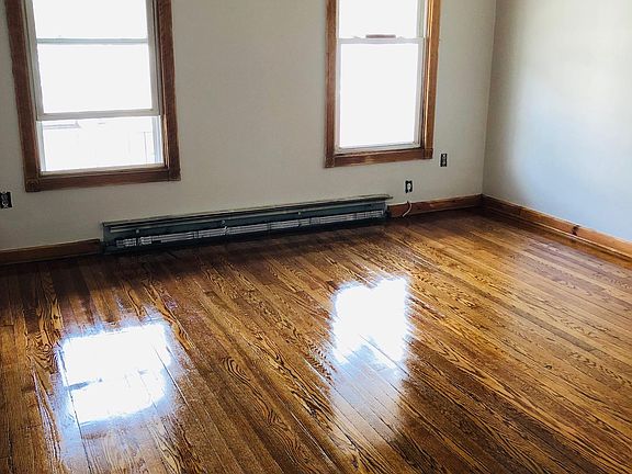 2nd image of 838 Congress Ave #1