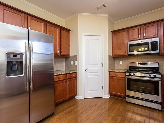 5th image of 1841 Stoney Chase Dr