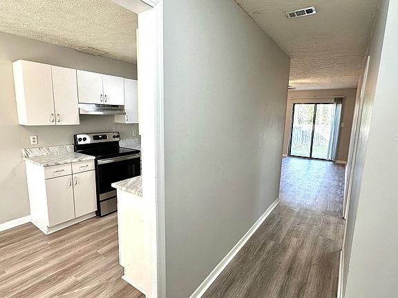 3rd image of 2938 Greenon Ln