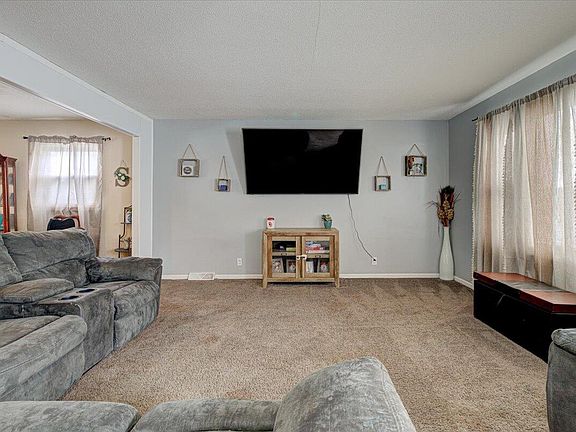 5th image of 108 4th St