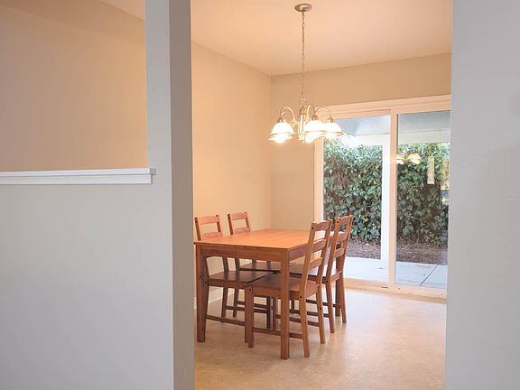 4th image of 3221 Garden Ave