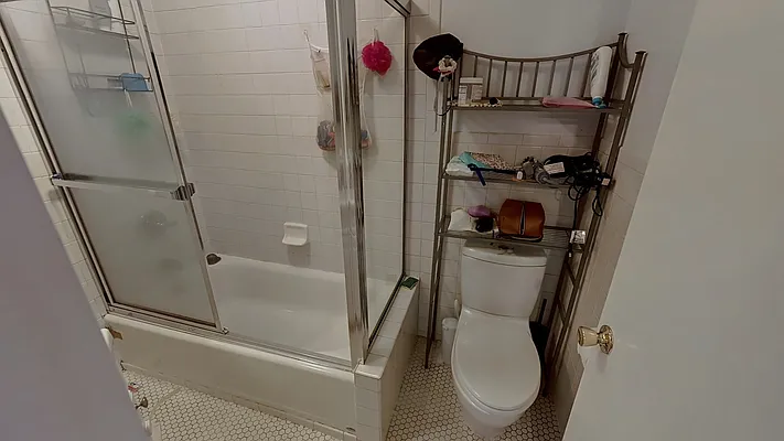 Rented by Emor Management Inc. | media 28