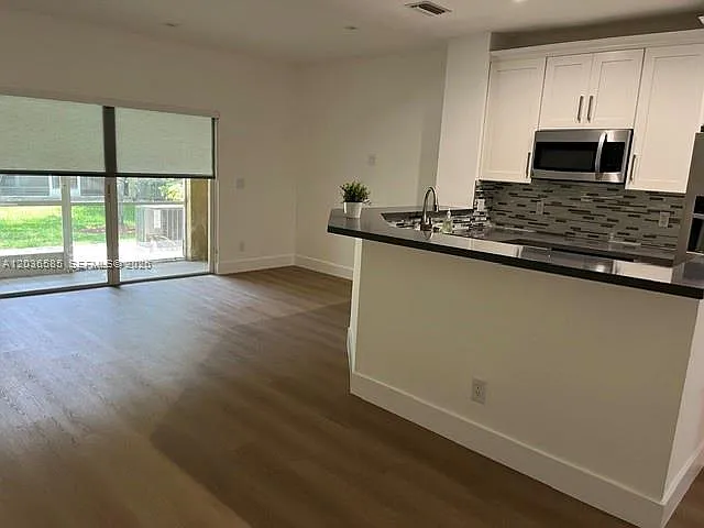 12140 SW 4th St #12140 — Photo 11