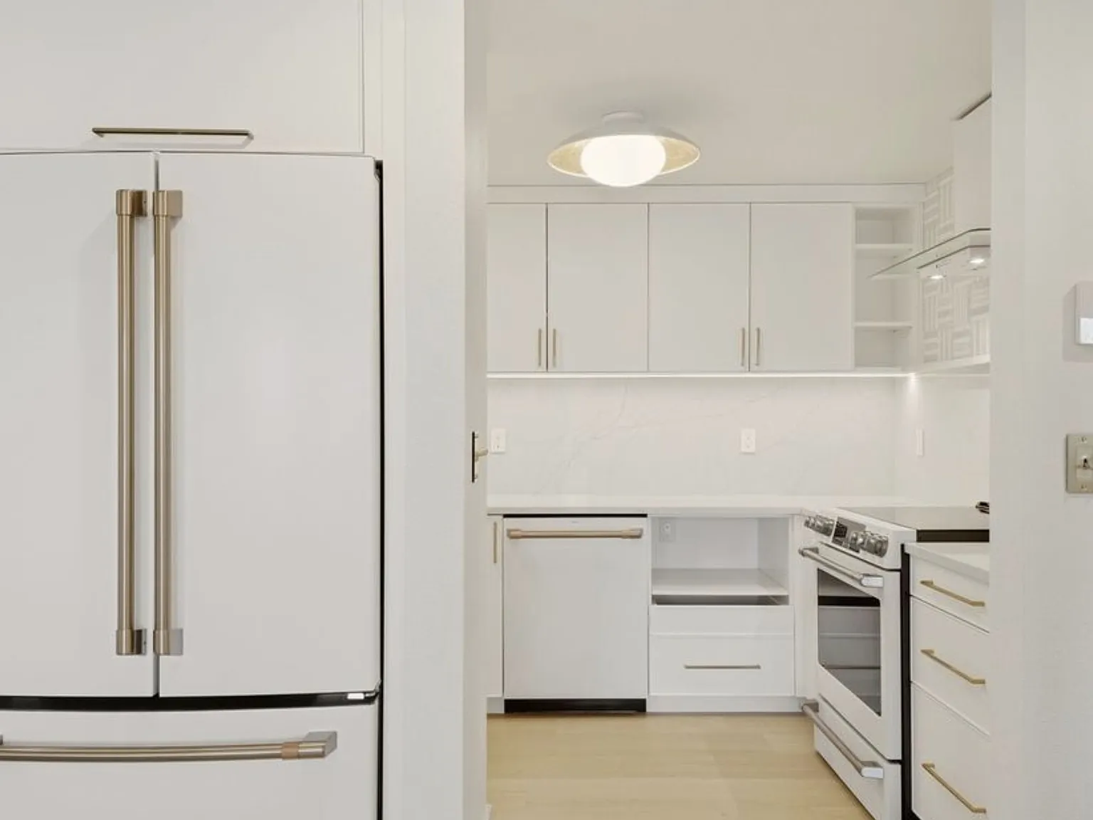 1 bed, 705 sqft, $2,200 — Photo 1