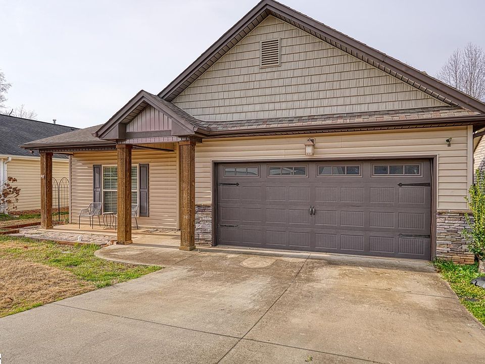 1st image of 9 Cedar Brook Ct