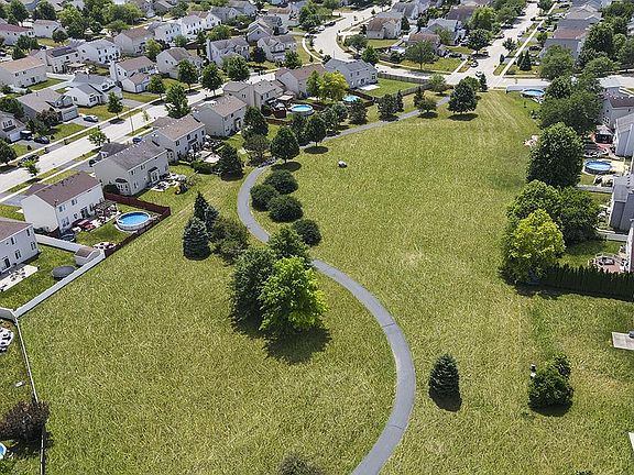3rd image of 2804 Twin Falls Dr