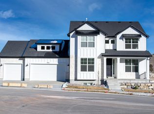 7434 N Pawnee Rd, Eagle Mountain, UT 84005