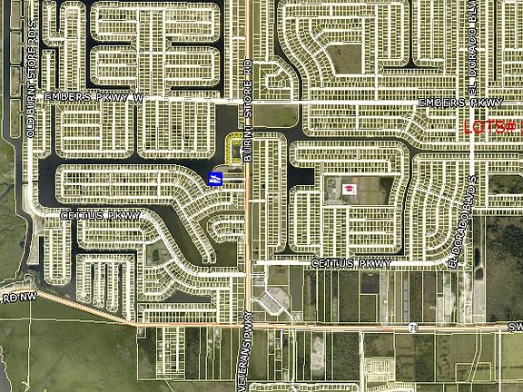 3rd image of 103 SW 22nd Ct