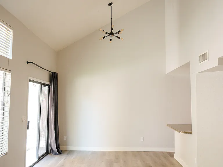 3980 E Graythorn St — Photo 56