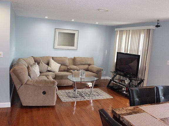 5th image of 34 Margin St #B