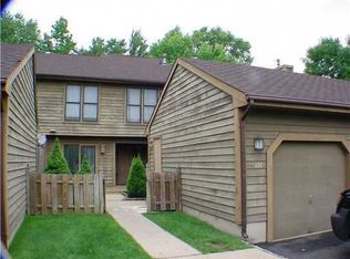 137 Oakmont Ct, Edison, NJ 08820