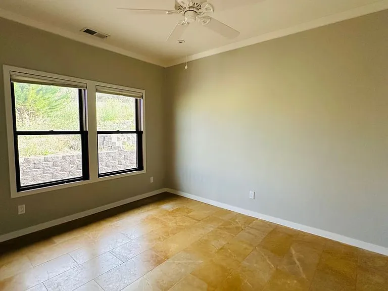 464 Sonoma Mountain Rd — Photo 9