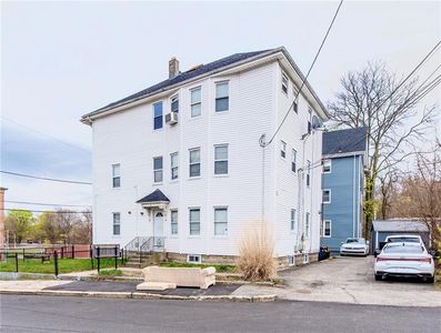 18 Fairlawn Ave, Pawtucket, RI, 02860