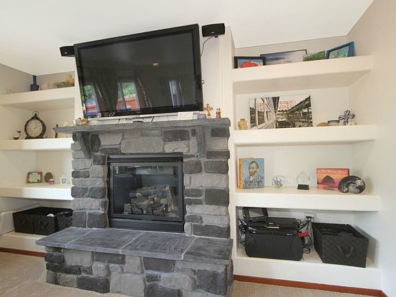 4th image of 11829 3rd Pl SE