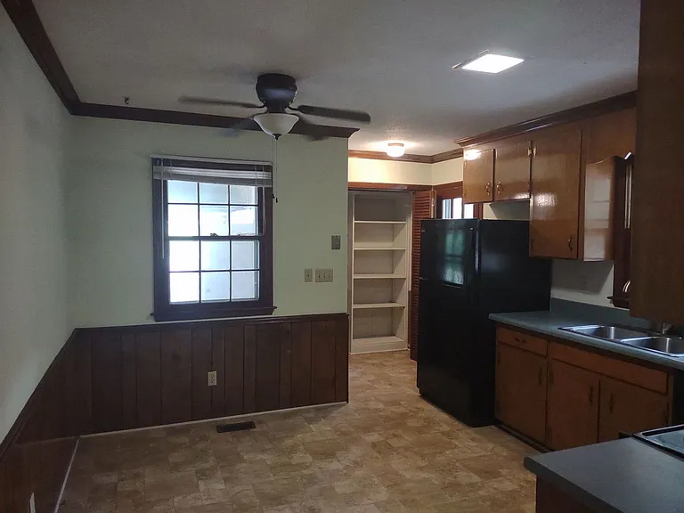 732 N Harrison Ave — Photo 8