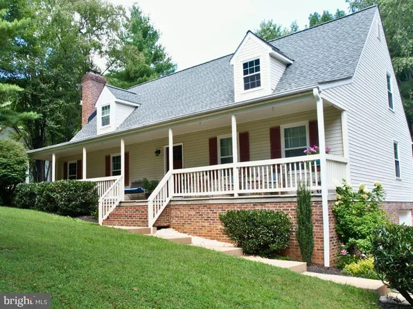 3193 Southampton Dr, Jeffersonton, VA 22724