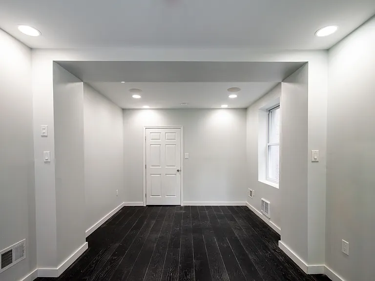 628 N 16th St #1 — Photo 15