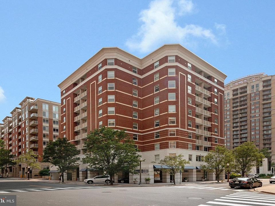 1st image of 880 N Pollard St APT 703
