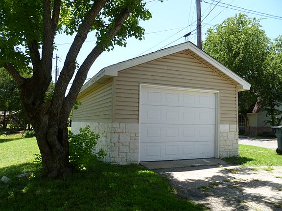 4th image of 266 Mohon Dr