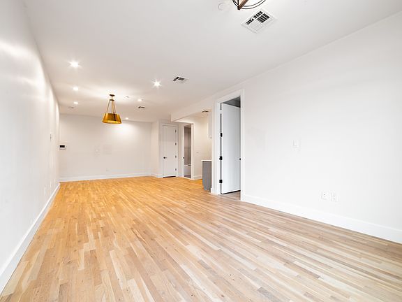 4th image of 153 Erasmus St #1D